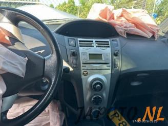 Toyota Yaris Yaris II (P9), Hatchback, 2005 / 2014 1.0 12V VVT-i picture 5