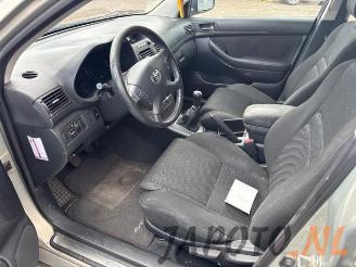 Toyota Avensis Avensis (T25/B1D), Liftback, 2003 / 2008 2.0 16V VVT-i D4 picture 10