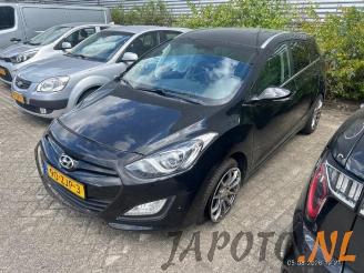 Vrakbiler auto Hyundai I-30 i30 Wagon (GDHF5), Combi, 2012 1.6 GDI Blue 16V 2012/12