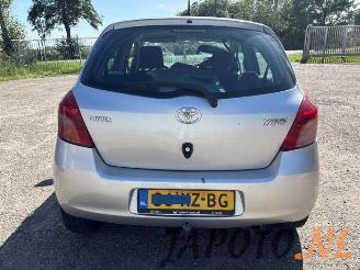 Toyota Yaris Yaris II (P9), Hatchback, 2005 / 2014 1.3 16V VVT-i picture 4
