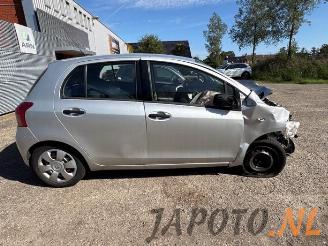 Toyota Yaris Yaris II (P9), Hatchback, 2005 / 2014 1.3 16V VVT-i picture 6