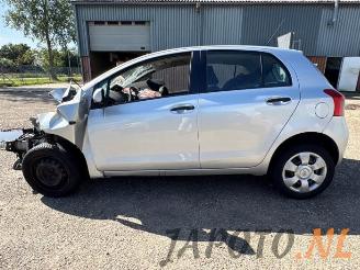 Toyota Yaris Yaris II (P9), Hatchback, 2005 / 2014 1.3 16V VVT-i picture 2