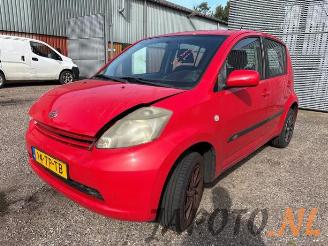 Coche siniestrado Daihatsu Sirion Sirion 2 (M3), Hatchback, 2005 1.0 12V DVVT 2007/1