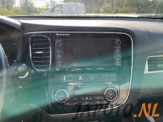 Mitsubishi Outlander Outlander (GF/GG), SUV, 2012 / 2022 2.0 16V PHEV 4x4 picture 13