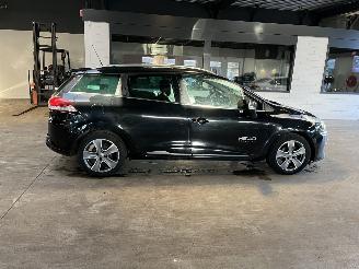 Renault Clio 1.5 dCi ECO Night&Day NL NAP! picture 6