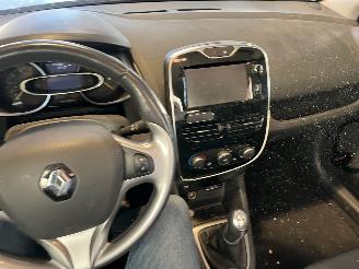 Renault Clio 1.5 dCi ECO Night&Day NL NAP! picture 17