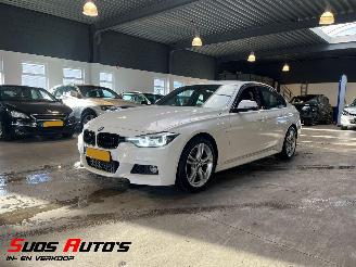 krockskadad bil auto BMW 3-serie 318i M Sport 90.000 KM NAP! 2019/1