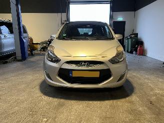 Hyundai Ix20 1.4i i-Vision NL NAP! picture 8