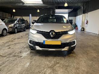 Renault Captur 1.2 TCe Bose 52.000 KM Automaat! picture 8