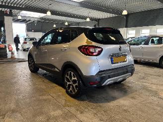 Renault Captur 1.2 TCe Bose 52.000 KM Automaat! picture 3