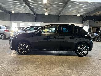 Peugeot 208 1.2 Hybrid 110 Allure 7500 NAP! picture 2