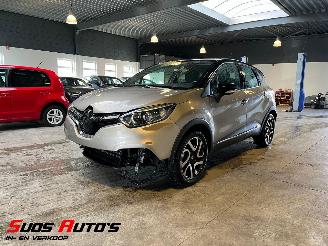 Schadeauto Renault Captur 1.2 TCe Dynamique Automaat NAP! 2013/10