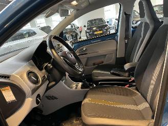 Volkswagen Up! 1.0 BMT move up! picture 17