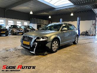krockskadad bil auto Audi A3 1.6 TDI Attraction Business Edition 2010/5