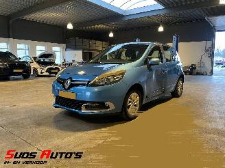 skadebil auto Renault Scenic 1.2 TCe Expression NAP! 2013/5