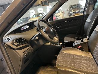 Renault Scenic Grand Scénic 2.0 Bose 140 PK! Automaat picture 17