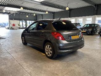 Peugeot 207 1.4 VTi XR picture 3