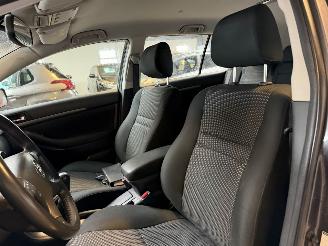 Toyota Avensis Wagon 1.8 VVTi Luna picture 19