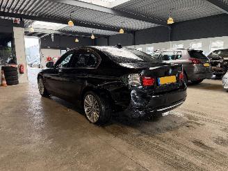 BMW 3-serie 320i Executive picture 3
