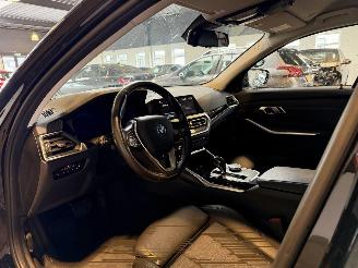 BMW 3-serie 330e Business Edition Plus BTW! picture 16