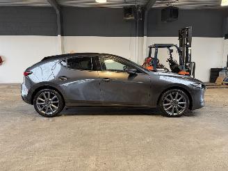 Mazda 3 2.0 e-SkyActiv G 122 picture 6