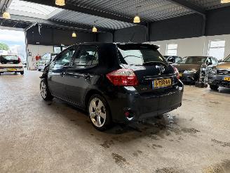 uszkodzony samochody osobowe Toyota Auris 1.8 Full Hybrid Dynamic 2012/2