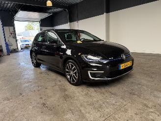 Volkswagen Golf E EDITION! 54.000 NAP! picture 8