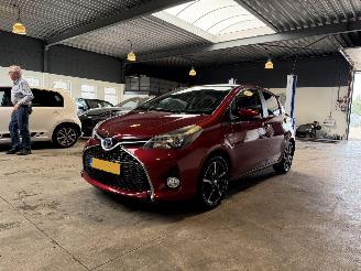 Unfallwagen Toyota Yaris 1.5 Hybrid Volcano Edition 2017/1