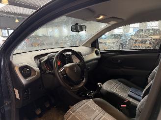 Peugeot 108 1.0 e-VTi Allure picture 16