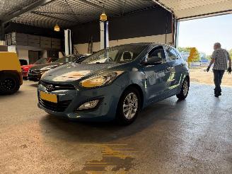 skadebil auto Hyundai I-30 1.6 GDI i-Vision 2013/2