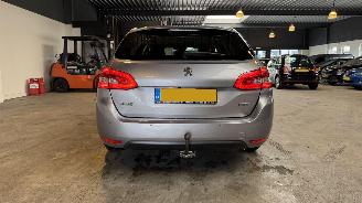 Peugeot 308 1.6 BlueHDI Blue Lease Executive picture 4
