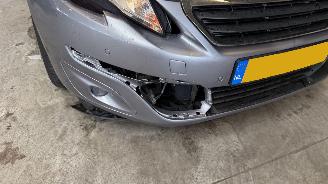 Peugeot 308 1.6 BlueHDI Blue Lease Executive picture 10