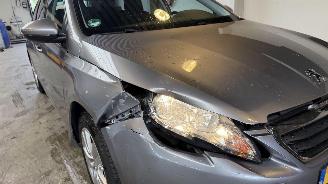 Peugeot 308 1.6 BlueHDI Blue Lease Executive picture 11