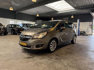 Damaged car Opel Meriva 1.4 Turbo Design Edition 2015/3