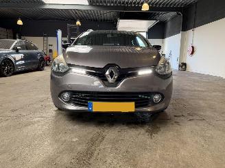 Renault Clio Estate 0.9 TCe Night&Day picture 8
