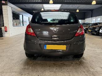 Opel Corsa 1.2-16V Cosmo picture 4