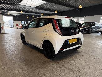 Toyota Aygo 1.0 VVT-i x-play NAP! picture 3