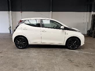 Toyota Aygo 1.0 VVT-i x-play NAP! picture 6