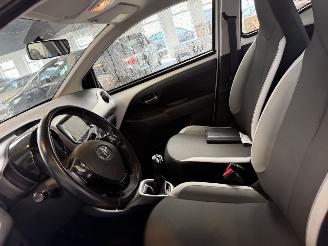 Toyota Aygo 1.0 VVT-i x-play NAP! picture 17