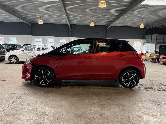 Toyota Yaris 1.5 Hybrid Dynamic 81.000 KM! picture 2