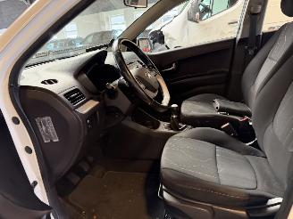 Kia Picanto 1.0 CVVT Design Edition NAP! picture 24