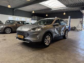 Damaged car Ford Kuga 2.5 PHEV Titanium 23.000 KM! 2022/10