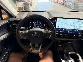Lexus NX 450h+ AWD Luxury Line NAP! picture 31