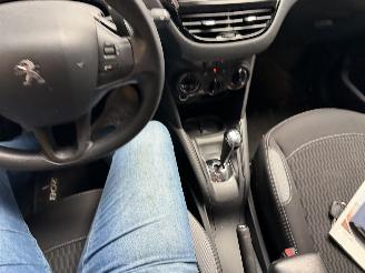 Peugeot 208 1.2 PureTech Active picture 26