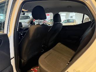 Hyundai I-10 1.0 Comfort picture 13