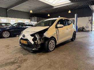 Toyota Aygo 1.0 VVT-i x-play picture 1