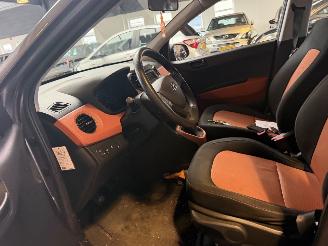 Hyundai I-10 1.0i i-Motion Comfort picture 17