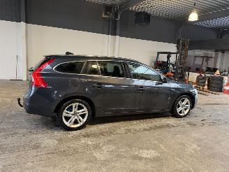 Volvo V-60 2.4 D6 AWD Plug-In Hybrid Summum picture 6