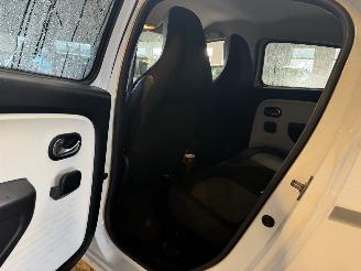 Renault Twingo 1.0 SCe picture 14
