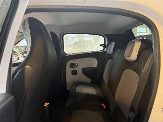 Renault Twingo 1.0 SCe picture 16